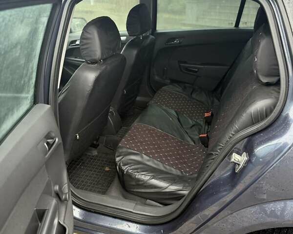 Серый Опель Астра, объемом двигателя 1.6 л и пробегом 175 тыс. км за 5650 $, фото 27 на Automoto.ua