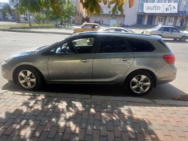 Опель Астра 2010 у Первомайськ на Automoto.ua Сірий Опель Астра, об'ємом двигуна 1.69 л та пробігом 223 тис. км за 7500 $, фото 19 на Automoto.ua