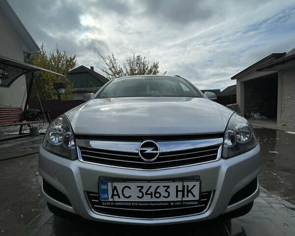 Серый Опель Астра, объемом двигателя 1.7 л и пробегом 227 тыс. км за 5900 $, фото 1 на Automoto.ua