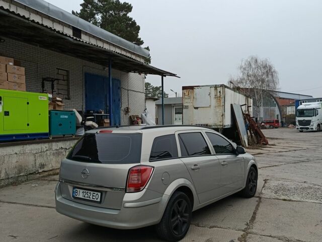 Сірий Опель Астра, об'ємом двигуна 1.7 л та пробігом 300 тис. км за 4300 $, фото 1 на Automoto.ua