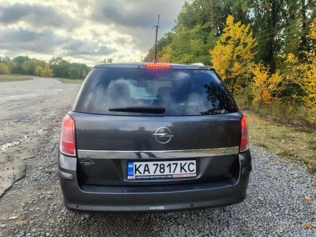 Сірий Опель Астра, об'ємом двигуна 1.7 л та пробігом 292 тис. км за 6400 $, фото 4 на Automoto.ua