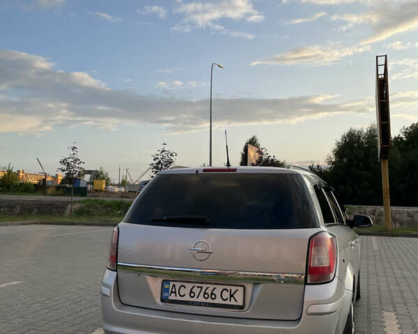 Сірий Опель Астра, об'ємом двигуна 1.7 л та пробігом 256 тис. км за 4800 $, фото 8 на Automoto.ua