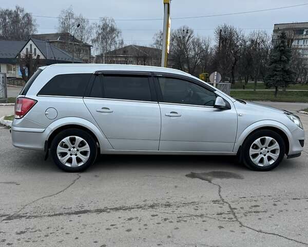 Сірий Опель Астра, об'ємом двигуна 1.7 л та пробігом 230 тис. км за 5900 $, фото 3 на Automoto.ua