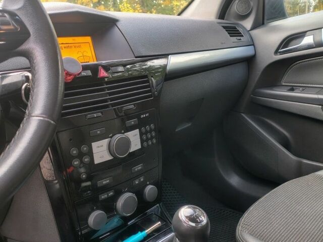 Сірий Опель Астра, об'ємом двигуна 1.7 л та пробігом 292 тис. км за 6400 $, фото 6 на Automoto.ua