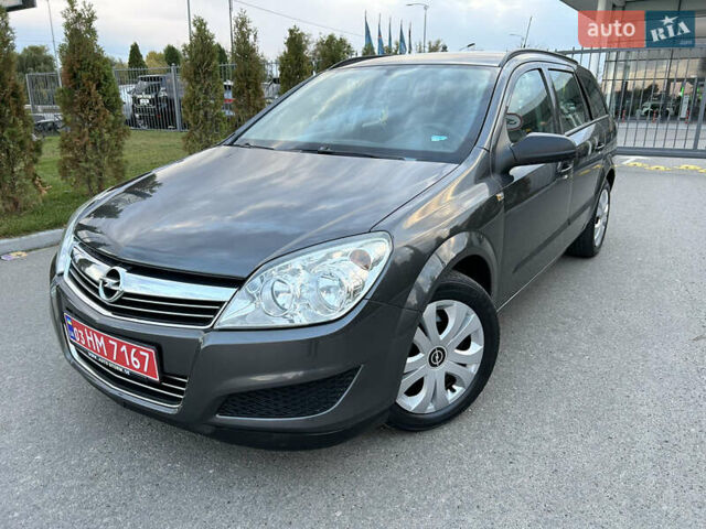 Опель Астра 2010 в Полтаве на Automoto.ua Серый Опель Астра, объемом двигателя 1.6 л и пробегом 143 тыс. км за 6500 $, фото 111 на Automoto.ua