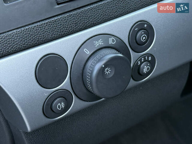 Опель Астра 2010 в Ровно на Automoto.ua Серый Опель Астра, объемом двигателя 1.6 л и пробегом 203 тыс. км за 5350 $, фото 41 на Automoto.ua