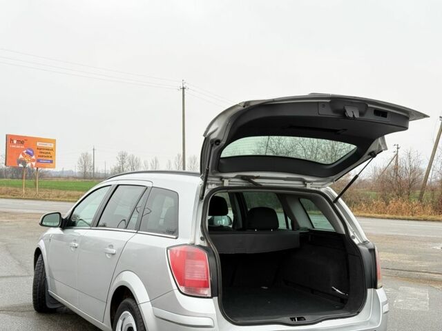 Серый Опель Астра, объемом двигателя 1.9 л и пробегом 286 тыс. км за 4820 $, фото 17 на Automoto.ua