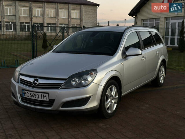 Серый Опель Астра, объемом двигателя 1.69 л и пробегом 245 тыс. км за 5800 $, фото 3 на Automoto.ua