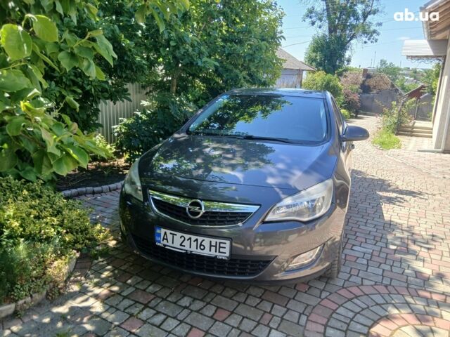 Сірий Опель Астра, об'ємом двигуна 1.2 л та пробігом 252 тис. км за 6000 $, фото 4 на Automoto.ua