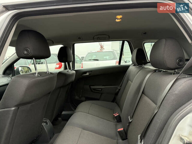 Серый Опель Астра, объемом двигателя 1.6 л и пробегом 210 тыс. км за 5499 $, фото 38 на Automoto.ua