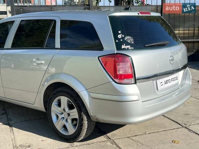 Серый Опель Астра, объемом двигателя 1.69 л и пробегом 306 тыс. км за 4690 $, фото 7 на Automoto.ua