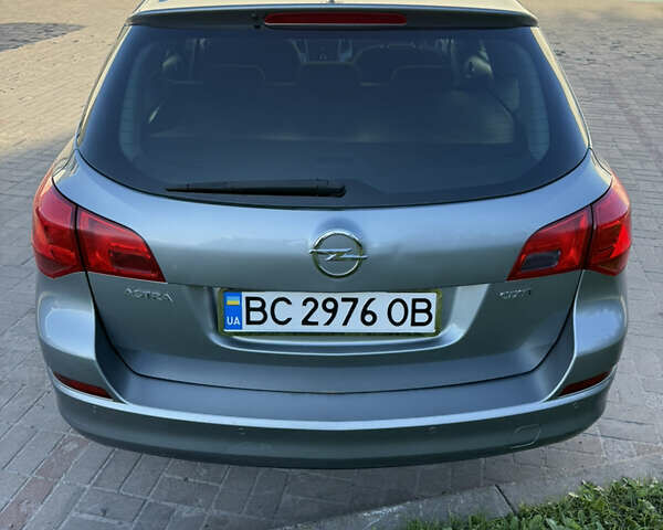 Серый Опель Астра, объемом двигателя 1.7 л и пробегом 227 тыс. км за 6300 $, фото 4 на Automoto.ua