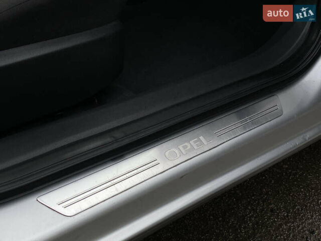 Серый Опель Астра, объемом двигателя 1.6 л и пробегом 160 тыс. км за 6500 $, фото 48 на Automoto.ua