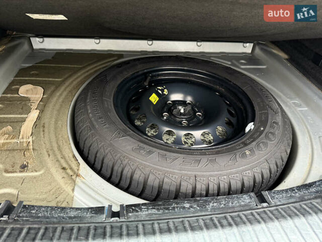 Опель Астра 2010 у Вінниці на Automoto.ua Сірий Опель Астра, об'ємом двигуна 0 л та пробігом 210 тис. км за 5600 $, фото 42 на Automoto.ua