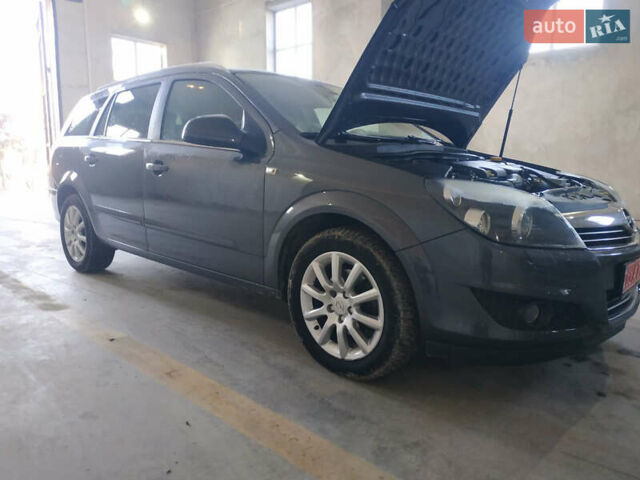 Сірий Опель Астра, об'ємом двигуна 1.7 л та пробігом 215 тис. км за 5800 $, фото 2 на Automoto.ua