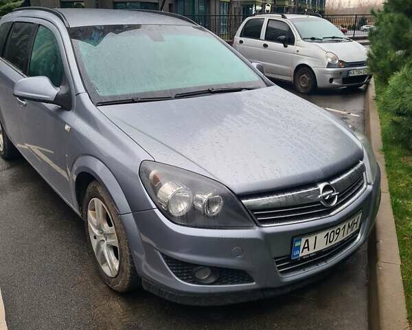 Сірий Опель Астра, об'ємом двигуна 1.69 л та пробігом 374 тис. км за 5500 $, фото 1 на Automoto.ua