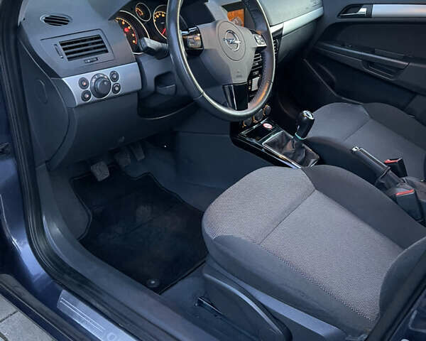 Опель Астра 2010 в Луцке на Automoto.ua Серый Опель Астра, объемом двигателя 0 л и пробегом 257 тыс. км за 6280 $, фото 12 на Automoto.ua