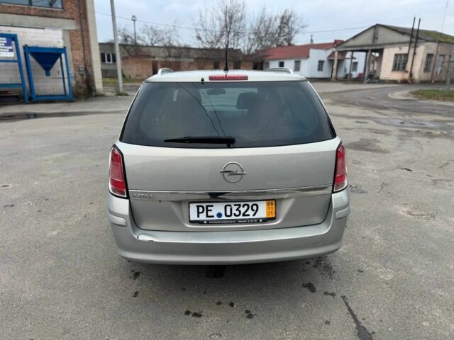 Серый Опель Астра, объемом двигателя 1.6 л и пробегом 170 тыс. км за 5300 $, фото 3 на Automoto.ua