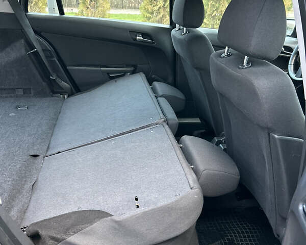 Опель Астра 2010 в Полтаве на Automoto.ua Серый Опель Астра, объемом двигателя 1.6 л и пробегом 143 тыс. км за 6500 $, фото 96 на Automoto.ua