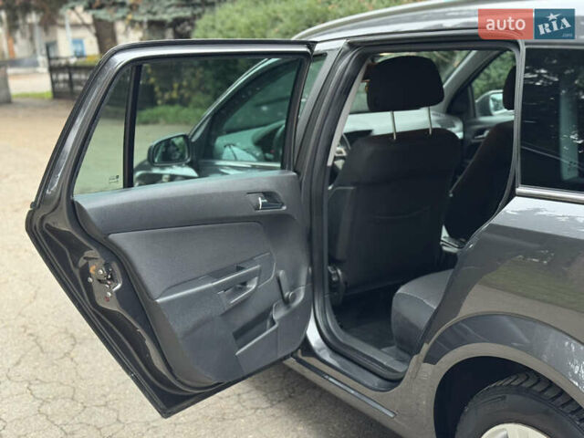 Сірий Опель Астра, об'ємом двигуна 1.6 л та пробігом 215 тис. км за 5750 $, фото 17 на Automoto.ua