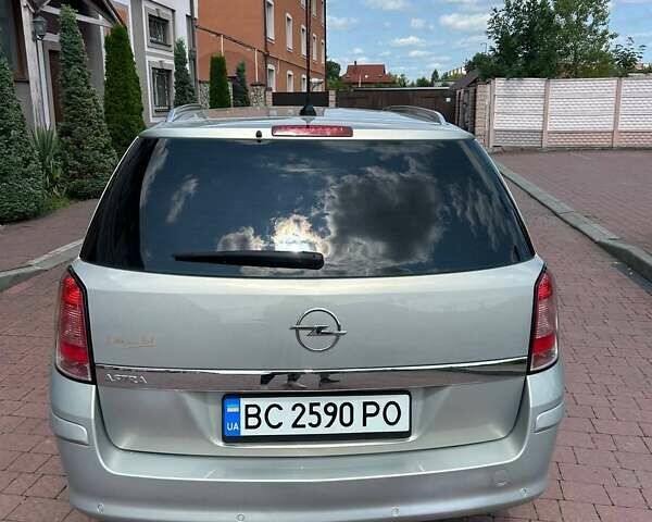 Серый Опель Астра, объемом двигателя 1.6 л и пробегом 227 тыс. км за 6200 $, фото 9 на Automoto.ua