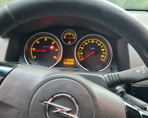 Сірий Опель Астра, об'ємом двигуна 1.69 л та пробігом 374 тис. км за 5500 $, фото 11 на Automoto.ua