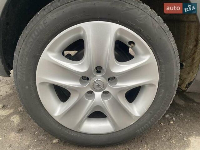 Сірий Опель Астра, об'ємом двигуна 1.4 л та пробігом 307 тис. км за 4700 $, фото 3 на Automoto.ua