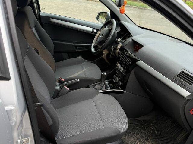 Сірий Опель Астра, об'ємом двигуна 1.6 л та пробігом 177 тис. км за 6700 $, фото 9 на Automoto.ua