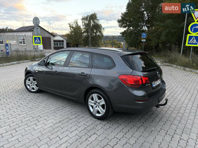 Серый Опель Астра, объемом двигателя 1.7 л и пробегом 268 тыс. км за 6550 $, фото 3 на Automoto.ua