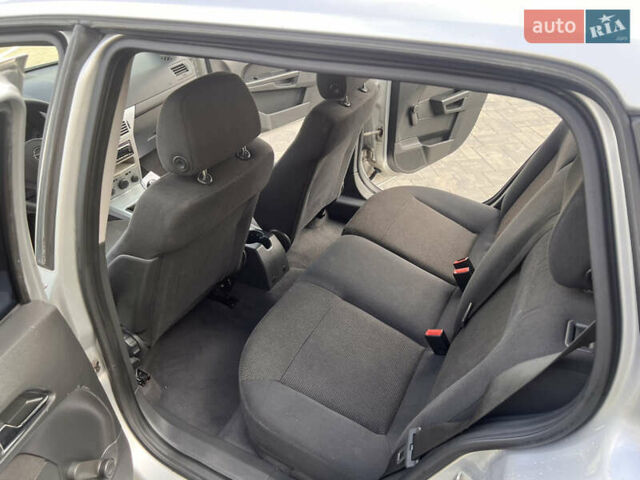 Серый Опель Астра, объемом двигателя 1.6 л и пробегом 231 тыс. км за 4950 $, фото 8 на Automoto.ua