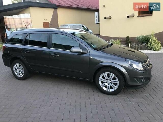 Серый Опель Астра, объемом двигателя 1.91 л и пробегом 350 тыс. км за 6200 $, фото 5 на Automoto.ua