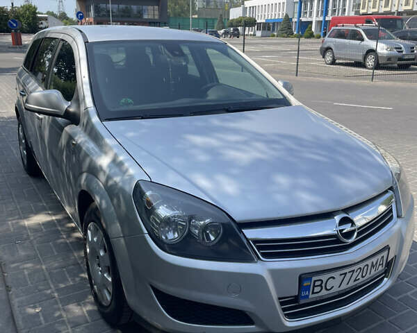 Опель Астра 2010 у Львові на Automoto.ua Сірий Опель Астра, об'ємом двигуна 1.7 л та пробігом 239 тис. км за 5900 $, фото 23 на Automoto.ua