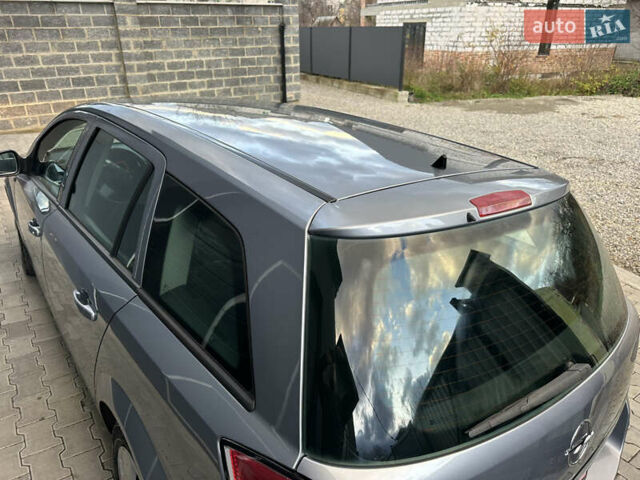 Серый Опель Астра, объемом двигателя 1.6 л и пробегом 224 тыс. км за 5500 $, фото 5 на Automoto.ua