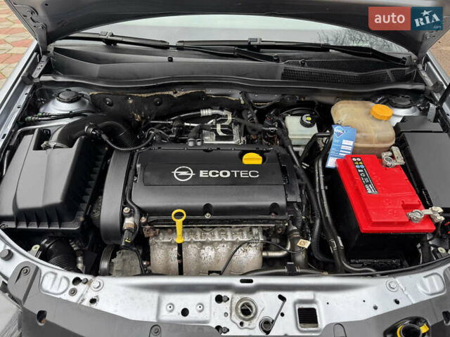 Серый Опель Астра, объемом двигателя 1.6 л и пробегом 209 тыс. км за 6400 $, фото 44 на Automoto.ua