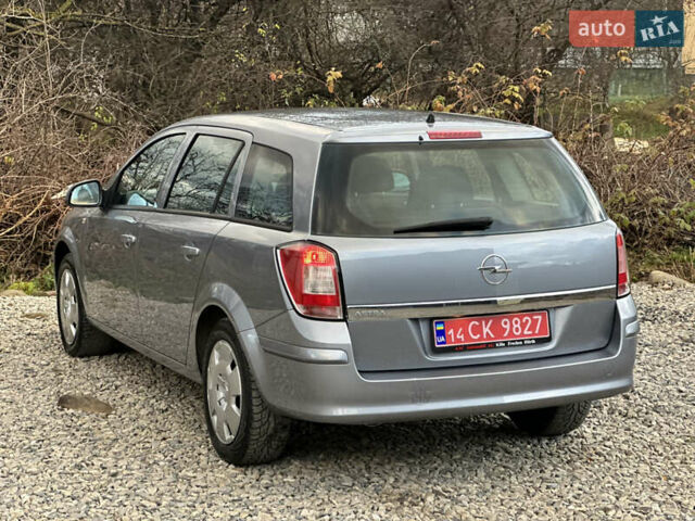 Серый Опель Астра, объемом двигателя 1.6 л и пробегом 224 тыс. км за 5500 $, фото 10 на Automoto.ua