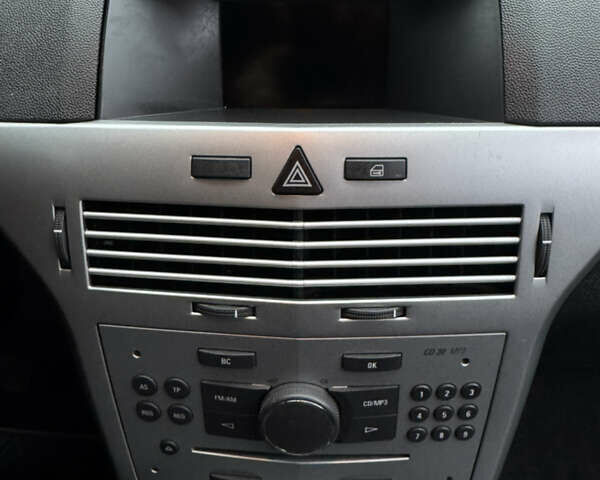 Сірий Опель Астра, об'ємом двигуна 1.6 л та пробігом 215 тис. км за 5750 $, фото 30 на Automoto.ua