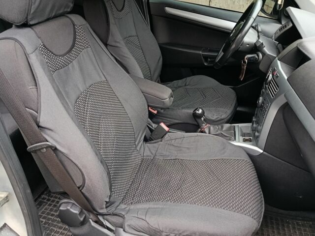 Сірий Опель Астра, об'ємом двигуна 1.7 л та пробігом 300 тис. км за 4300 $, фото 7 на Automoto.ua