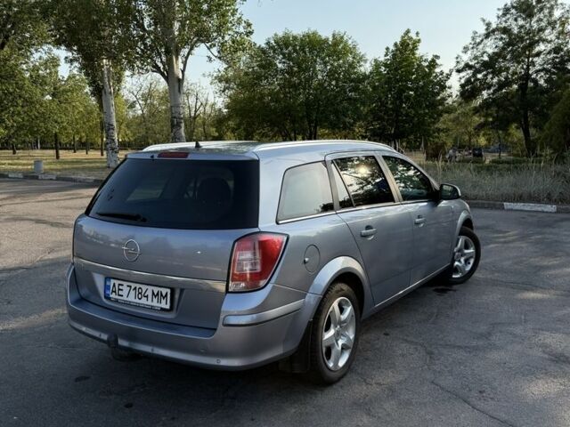 Серый Опель Астра, объемом двигателя 1.6 л и пробегом 212 тыс. км за 5999 $, фото 2 на Automoto.ua