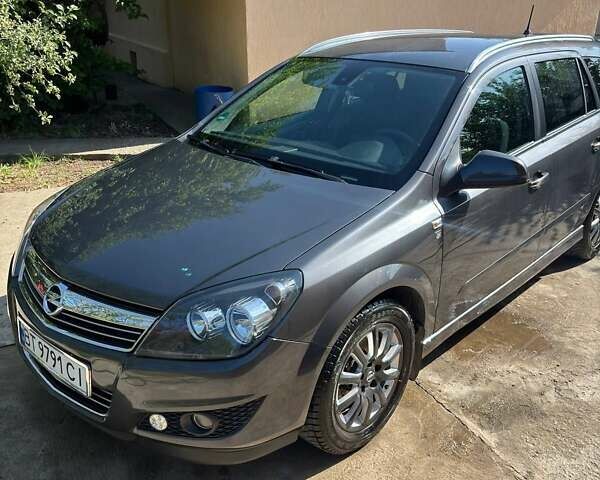 Опель Астра 2010 в Одессе на Automoto.ua Серый Опель Астра, объемом двигателя 1.6 л и пробегом 155 тыс. км за 7500 $, фото 3 на Automoto.ua