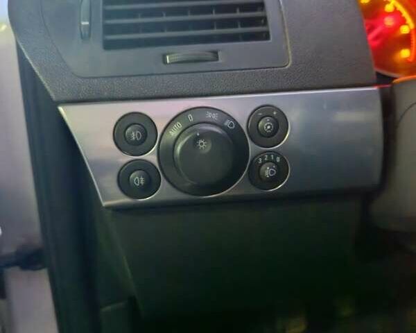 Серый Опель Астра, объемом двигателя 1.7 л и пробегом 238 тыс. км за 4999 $, фото 16 на Automoto.ua