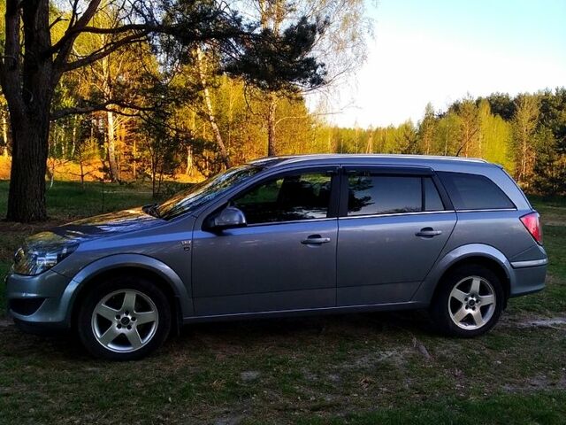 Сірий Опель Астра, об'ємом двигуна 17 л та пробігом 288 тис. км за 5200 $, фото 4 на Automoto.ua