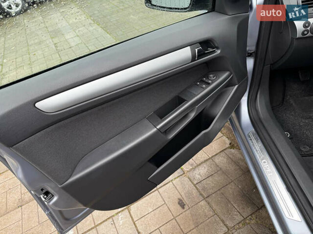 Сірий Опель Астра, об'ємом двигуна 1.6 л та пробігом 157 тис. км за 6400 $, фото 9 на Automoto.ua