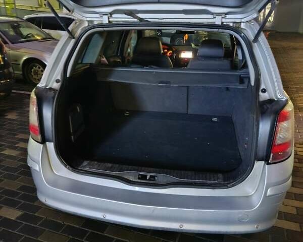 Серый Опель Астра, объемом двигателя 1.7 л и пробегом 238 тыс. км за 4999 $, фото 30 на Automoto.ua