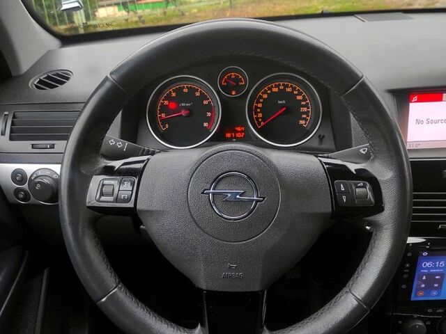 Опель Астра 2010 в Харькове на Automoto.ua Серый Опель Астра, объемом двигателя 1.6 л и пробегом 187 тыс. км за 6750 $, фото 8 на Automoto.ua