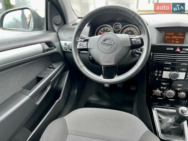 Сірий Опель Астра, об'ємом двигуна 1.6 л та пробігом 260 тис. км за 6250 $, фото 77 на Automoto.ua