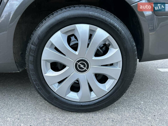 Опель Астра 2010 в Полтаве на Automoto.ua Серый Опель Астра, объемом двигателя 1.6 л и пробегом 143 тыс. км за 6500 $, фото 99 на Automoto.ua