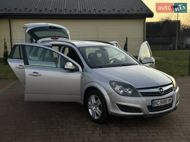 Серый Опель Астра, объемом двигателя 1.69 л и пробегом 245 тыс. км за 5800 $, фото 8 на Automoto.ua