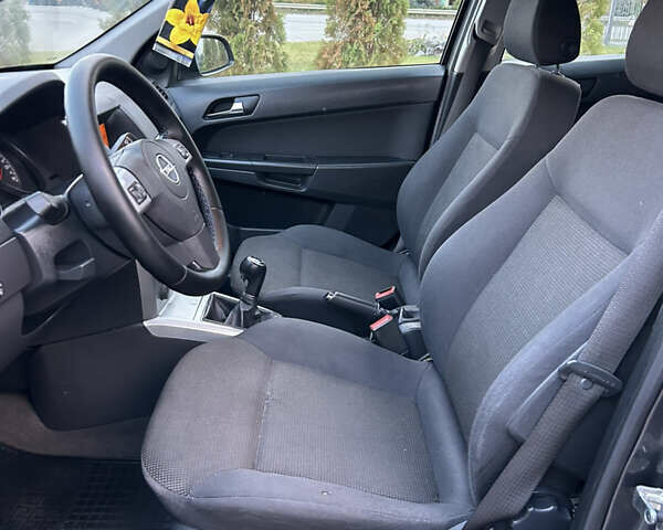 Опель Астра 2010 в Полтаве на Automoto.ua Серый Опель Астра, объемом двигателя 1.6 л и пробегом 143 тыс. км за 6500 $, фото 11 на Automoto.ua