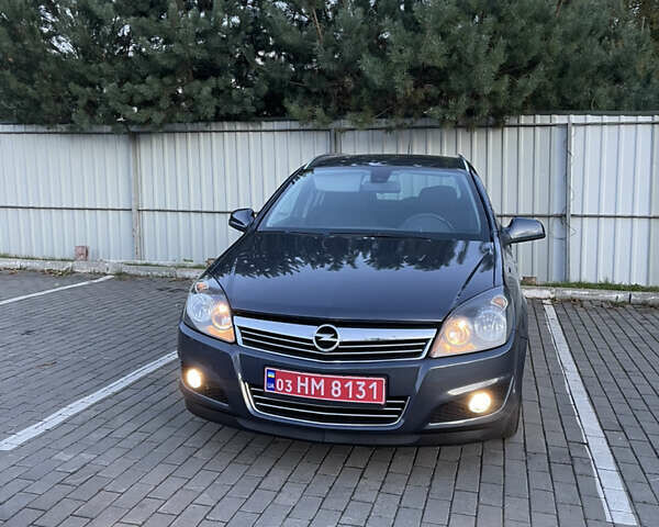 Опель Астра 2010 в Луцке на Automoto.ua Серый Опель Астра, объемом двигателя 0 л и пробегом 257 тыс. км за 6280 $, фото 4 на Automoto.ua