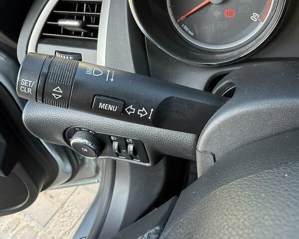 Серый Опель Астра, объемом двигателя 1.7 л и пробегом 227 тыс. км за 6300 $, фото 22 на Automoto.ua